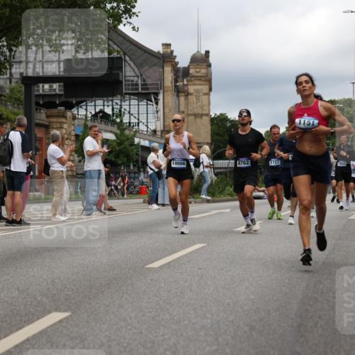29.06.2025 - hella hamburg halbmarathon Yannick Fuchs http://msf.ph/oto/8245204 29.06.2025 10:47:38 20KM 1030, 1151, 1267, 1502, 1706, 1727, 2058, 2070, 2082, 2354, 2518, 2630, 3096, 3208, 3209, 3819, 4770, 5020, 5638, 5866, 6481, 6511, 6512, 6629, 6762, 6877, 6942, 7177, 7274, 7864, 7918, 8335, 8390, 8447, 9142, 10549, 10891, 10895, 11068, 11844, 12379, 12632, 12909, 13032, 13033, 13289, 13397, 13865, 13912, 13997, 15061, 15126, 15441, 15497, 15502, 15838, 15856, 15946, 16477, 16538, 17348, 18134, 18143, 18418, 18487, 18590 meine-sportfotos.de