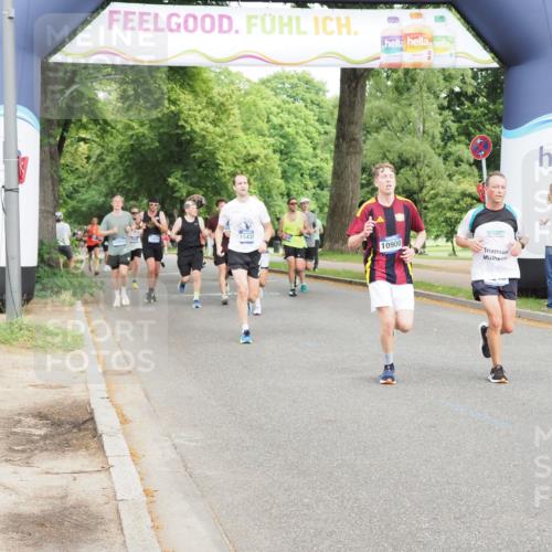 29.06.2025 - hella hamburg halbmarathon MichiJ http://msf.ph/oto/8245222 29.06.2025 10:28:14 Zwischen KM18-KM19 2546, 10900, 11305, 12772, 12865, 13190, 15336, 15435, 15556, 16656 meine-sportfotos.de