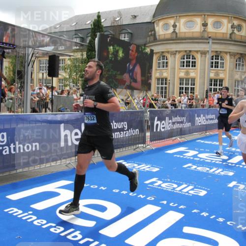 29.06.2025 - hella hamburg halbmarathon Michael Strokosch http://msf.ph/oto/8245225 29.06.2025 10:49:08 Ziel 4832, 4847, 4890, 6389, 7297, 8302, 8821, 9695, 13614, 13688, 16627, 17173, 17632, 18598 meine-sportfotos.de