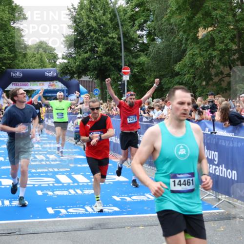 29.06.2025 - hella hamburg halbmarathon Zöllner http://msf.ph/oto/8245285 29.06.2025 10:56:54 Ziel 1955, 2378, 2741, 3836, 5418, 6835, 7716, 8825, 13816, 14461, 16008, 16009, 16620, 16679, 17133 meine-sportfotos.de