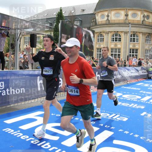 29.06.2025 - hella hamburg halbmarathon Michael Strokosch http://msf.ph/oto/8245384 29.06.2025 10:49:10 Ziel 4832, 4847, 4890, 6389, 7297, 8302, 10184, 13614, 15523, 16414, 16627, 16731, 17173, 17632, 18598, 18842 meine-sportfotos.de