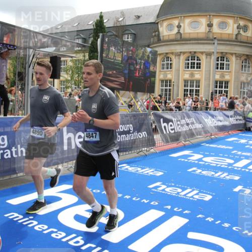 29.06.2025 - hella hamburg halbmarathon Michael Strokosch http://msf.ph/oto/8245430 29.06.2025 10:49:11 Ziel 4832, 4847, 4890, 6389, 8302, 10184, 13614, 15523, 16414, 16627, 16731, 17173, 17632, 18598, 18842 meine-sportfotos.de