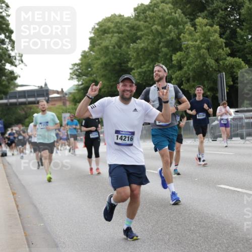 29.06.2025 - hella hamburg halbmarathon Jannik Wohlers http://msf.ph/oto/8245466 29.06.2025 10:30:20 Lombardsbrücke 1059, 1472, 1647, 2268, 2505, 2569, 2754, 2755, 3131, 3281, 4198, 6344, 6556, 7071, 7120, 9830, 11984, 12460, 12461, 14216, 14803, 15299, 15757, 16791, 18362, 18795, 18860 meine-sportfotos.de