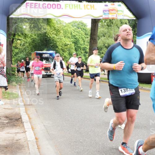 29.06.2025 - hella hamburg halbmarathon MichiJ http://msf.ph/oto/8245481 29.06.2025 10:50:59 Zwischen KM18-KM19 1212, 1733, 1851, 2463, 4985, 5653, 7333, 9681, 10824, 11556, 11657, 12781, 12843, 13932, 16753, 17112, 19241 meine-sportfotos.de