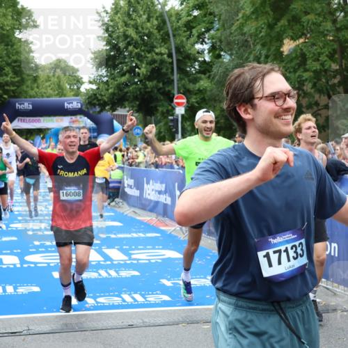 29.06.2025 - hella hamburg halbmarathon Zöllner http://msf.ph/oto/8245507 29.06.2025 10:56:57 Ziel 1955, 2282, 2741, 2759, 5033, 5418, 6835, 7716, 11043, 13816, 14678, 15097, 16008, 16009, 16620, 16679 meine-sportfotos.de