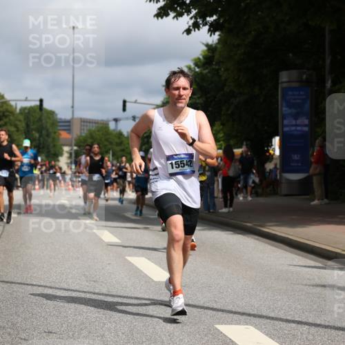 29.06.2025 - hella hamburg halbmarathon Yannick Fuchs http://msf.ph/oto/8245599 29.06.2025 10:35:10 20KM 1677, 1882, 1912, 2324, 2714, 2949, 3332, 4843, 4889, 5007, 5014, 5050, 5745, 5916, 6080, 7080, 7284, 8074, 8370, 8465, 8629, 8966, 9979, 10369, 10934, 10968, 10978, 11767, 11959, 12088, 12365, 12540, 12704, 13029, 13158, 13667, 14092, 14820, 14924, 15164, 15424, 15493, 15542, 15689, 16249, 16599, 17214, 17620, 17724, 18173, 18192, 18399, 18614 meine-sportfotos.de