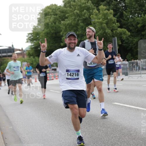 29.06.2025 - hella hamburg halbmarathon Jannik Wohlers http://msf.ph/oto/8245657 29.06.2025 10:30:20 Lombardsbrücke 1059, 1472, 1647, 2268, 2505, 2569, 2754, 2755, 3131, 3281, 4198, 6344, 6556, 7071, 7120, 9830, 11984, 12460, 12461, 14216, 14803, 15299, 15757, 16791, 18362, 18795, 18860 meine-sportfotos.de