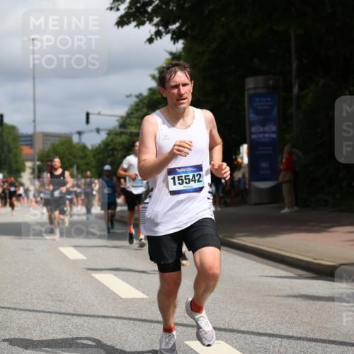29.06.2025 - hella hamburg halbmarathon Yannick Fuchs http://msf.ph/oto/8245683 29.06.2025 10:35:10 20KM 1677, 1882, 1912, 2324, 2714, 2949, 3332, 4843, 4889, 5007, 5014, 5050, 5745, 5916, 6080, 7080, 7284, 8074, 8370, 8465, 8629, 8966, 9979, 10369, 10934, 10968, 10978, 11767, 11959, 12088, 12365, 12540, 12704, 13029, 13158, 13667, 14092, 14820, 14924, 15164, 15424, 15493, 15542, 15689, 16249, 16599, 17214, 17620, 17724, 18173, 18192, 18399, 18614 meine-sportfotos.de