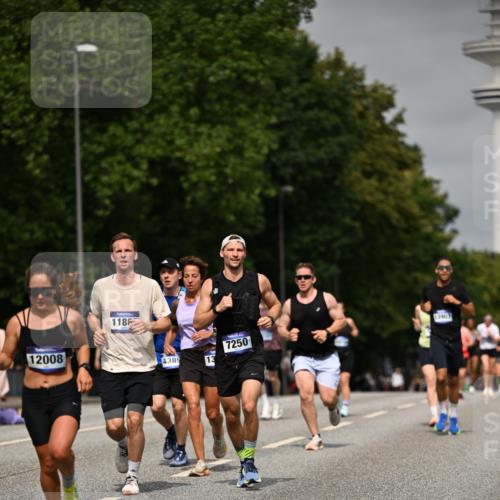 29.06.2025 - hella hamburg halbmarathon Dr. Thomas Lammeyer http://msf.ph/oto/8245699 29.06.2025 10:14:13 Kennedybrücke 1052, 1456, 1483, 1513, 1573, 4389, 7042, 7058, 7250, 7685, 8090, 8890, 9681, 9816, 9988, 11027, 11180 meine-sportfotos.de