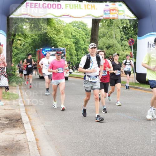 29.06.2025 - hella hamburg halbmarathon MichiJ http://msf.ph/oto/8245703 29.06.2025 10:51:01 Zwischen KM18-KM19 1212, 1733, 1851, 2463, 4120, 4985, 5653, 7333, 9681, 10824, 11556, 11657, 12781, 12843, 13932, 16395, 16753, 17112, 17730, 19241 meine-sportfotos.de