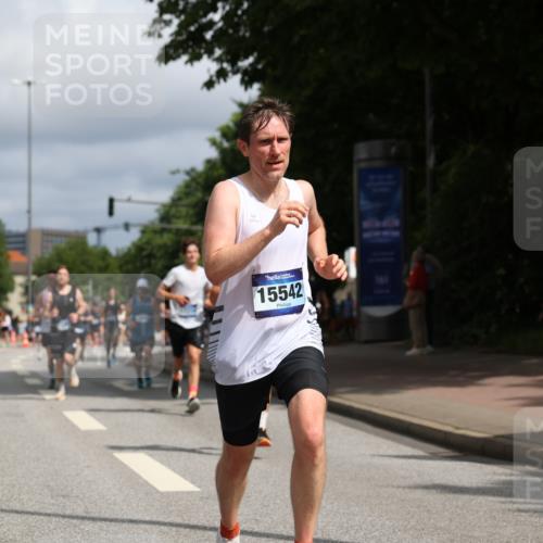 29.06.2025 - hella hamburg halbmarathon Yannick Fuchs http://msf.ph/oto/8245711 29.06.2025 10:35:10 20KM 1677, 1882, 1912, 2324, 2714, 2949, 3332, 4843, 4889, 5007, 5014, 5050, 5745, 5916, 6080, 7080, 7284, 8074, 8370, 8465, 8629, 8966, 9979, 10369, 10934, 10968, 10978, 11767, 11959, 12088, 12365, 12540, 12704, 13029, 13158, 13667, 14092, 14820, 14924, 15164, 15424, 15493, 15542, 15689, 16249, 16599, 17214, 17620, 17724, 18173, 18192, 18399, 18614 meine-sportfotos.de