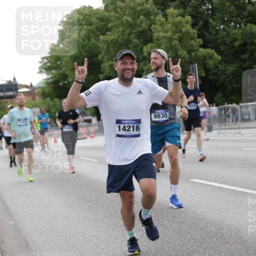 29.06.2025 - hella hamburg halbmarathon Jannik Wohlers http://msf.ph/oto/8245716 29.06.2025 10:30:20 Lombardsbrücke 1059, 1472, 1647, 2268, 2505, 2569, 2754, 2755, 3131, 3281, 4198, 6344, 6556, 7071, 7120, 9830, 11984, 12460, 12461, 14216, 14803, 15299, 15757, 16791, 18362, 18795, 18860 meine-sportfotos.de