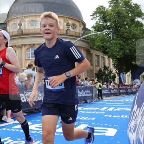 29.06.2025 - hella hamburg halbmarathon Strokosch-Dieckow http://msf.ph/oto/8245718 29.06.2025 10:38:31 Ziel 1710, 2745, 3014, 3790, 8571, 9403, 11379, 14905, 14992, 16075, 16280, 17154, 18357 meine-sportfotos.de