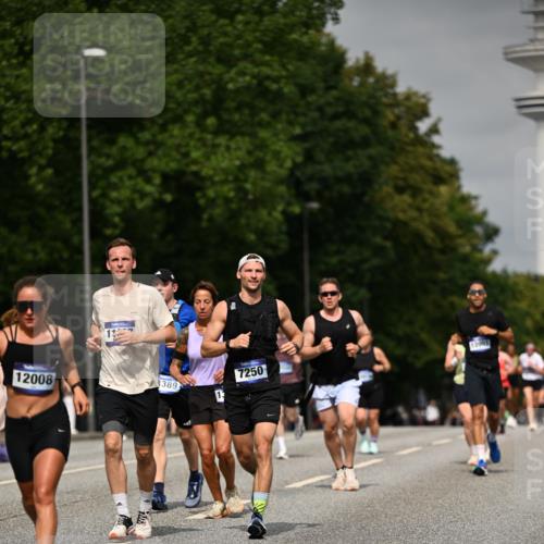 29.06.2025 - hella hamburg halbmarathon Dr. Thomas Lammeyer http://msf.ph/oto/8245719 29.06.2025 10:14:13 Kennedybrücke 1052, 1456, 1483, 1513, 1573, 4389, 7042, 7058, 7250, 7685, 8090, 8890, 9681, 9816, 9988, 11027, 11180 meine-sportfotos.de