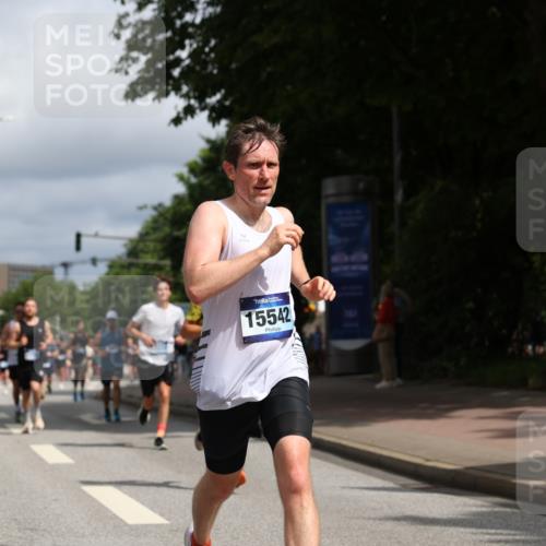 29.06.2025 - hella hamburg halbmarathon Yannick Fuchs http://msf.ph/oto/8245734 29.06.2025 10:35:10 20KM 1677, 1882, 1912, 2324, 2714, 2949, 3332, 4843, 4889, 5007, 5014, 5050, 5745, 5916, 6080, 7080, 7284, 8074, 8370, 8465, 8629, 8966, 9979, 10369, 10934, 10968, 10978, 11767, 11959, 12088, 12365, 12540, 12704, 13029, 13158, 13667, 14092, 14820, 14924, 15164, 15424, 15493, 15542, 15689, 16249, 16599, 17214, 17620, 17724, 18173, 18192, 18399, 18614 meine-sportfotos.de