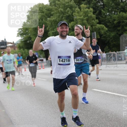 29.06.2025 - hella hamburg halbmarathon Jannik Wohlers http://msf.ph/oto/8245746 29.06.2025 10:30:20 Lombardsbrücke 1059, 1472, 1647, 2268, 2505, 2569, 2754, 2755, 3131, 3281, 4198, 6344, 6556, 7071, 7120, 9830, 11984, 12460, 12461, 14216, 14803, 15299, 15757, 16791, 18362, 18795, 18860 meine-sportfotos.de