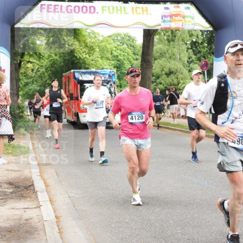 29.06.2025 - hella hamburg halbmarathon MichiJ http://msf.ph/oto/8245796 29.06.2025 10:51:02 Zwischen KM18-KM19 1212, 1733, 1851, 2463, 3572, 4120, 4985, 5653, 7333, 9681, 10824, 11556, 11657, 12781, 12843, 13932, 13939, 16395, 16753, 17112, 17730, 19241 meine-sportfotos.de