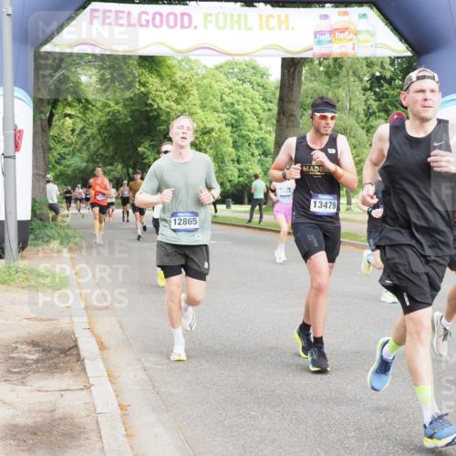 29.06.2025 - hella hamburg halbmarathon MichiJ http://msf.ph/oto/8245820 29.06.2025 10:28:17 Zwischen KM18-KM19 2546, 10900, 11305, 12335, 12772, 12865, 13479, 15435, 17425, 17668, 18154, 18803 meine-sportfotos.de
