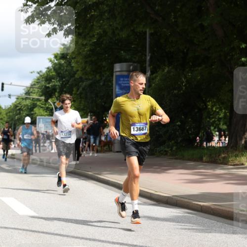 29.06.2025 - hella hamburg halbmarathon Yannick Fuchs http://msf.ph/oto/8245872 29.06.2025 10:35:11 20KM 1677, 1882, 1912, 2324, 2568, 2714, 2949, 3332, 4843, 4889, 5007, 5014, 5050, 5745, 5916, 6080, 6429, 7080, 7284, 8074, 8370, 8465, 8629, 8966, 9979, 10369, 10934, 10968, 10978, 11767, 11959, 12365, 12540, 12704, 13029, 13158, 13667, 14092, 14820, 14924, 15164, 15424, 15493, 15542, 15689, 16201, 16249, 16347, 16599, 17214, 17620, 17724, 18173, 18192, 18399, 18614 meine-sportfotos.de