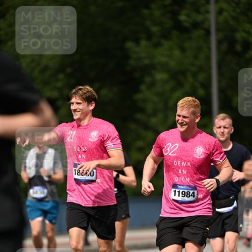 29.06.2025 - hella hamburg halbmarathon Dr. Thomas Lammeyer http://msf.ph/oto/8245931 29.06.2025 10:34:42 Kennedybrücke 1773, 2097, 2302, 2505, 2569, 6556, 6620, 6626, 7071, 7351, 7517, 8792, 9095, 9576, 9830, 9937, 10322, 10989, 10996 meine-sportfotos.de