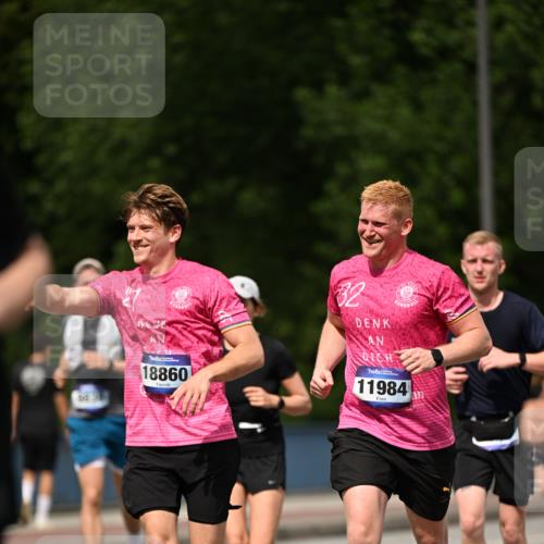 29.06.2025 - hella hamburg halbmarathon Dr. Thomas Lammeyer http://msf.ph/oto/8245993 29.06.2025 10:34:43 Kennedybrücke 1773, 2097, 2302, 2505, 2569, 6556, 6620, 6626, 7071, 7351, 7517, 8792, 9095, 9576, 9830, 9937, 10322, 10989, 10996 meine-sportfotos.de
