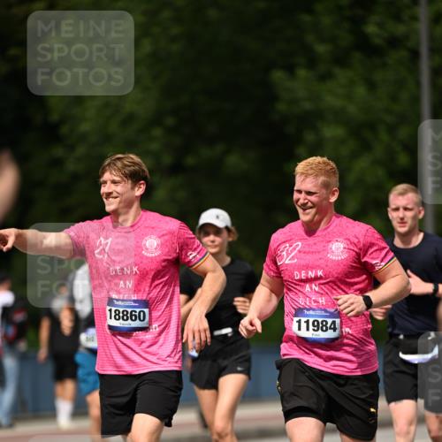 29.06.2025 - hella hamburg halbmarathon Dr. Thomas Lammeyer http://msf.ph/oto/8246056 29.06.2025 10:34:43 Kennedybrücke 1773, 2097, 2302, 2505, 2569, 6556, 6620, 6626, 7071, 7351, 7517, 8792, 9095, 9576, 9830, 9937, 10322, 10989, 10996 meine-sportfotos.de