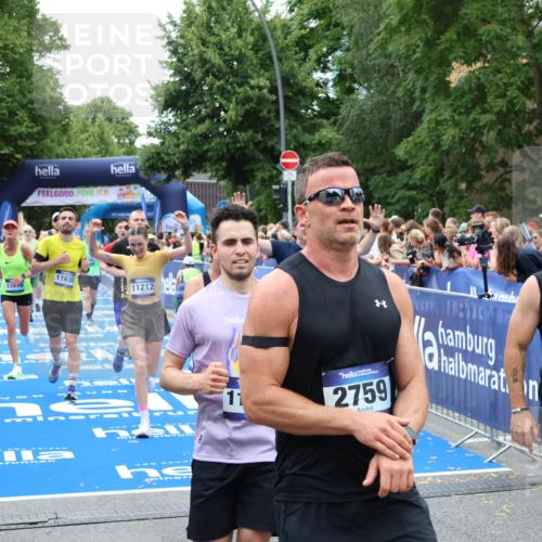 29.06.2025 - hella hamburg halbmarathon Zöllner http://msf.ph/oto/8246058 29.06.2025 10:57:05 Ziel 1485, 4299, 5033, 8669, 11043, 11143, 11212, 11638, 13691, 14408, 14588, 14678, 16470, 16909, 17617, 18719, 19091 meine-sportfotos.de