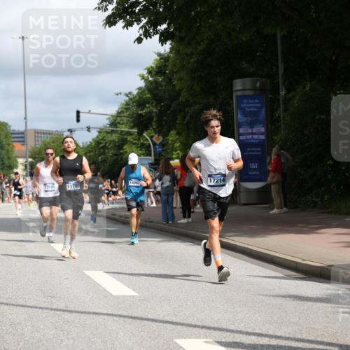 29.06.2025 - hella hamburg halbmarathon Yannick Fuchs http://msf.ph/oto/8246070 29.06.2025 10:35:12 20KM 1677, 1882, 1912, 2324, 2568, 2714, 2949, 3332, 4843, 4889, 5007, 5014, 5026, 5050, 5410, 5745, 5916, 6080, 6429, 7080, 7284, 8074, 8370, 8465, 8629, 8966, 9979, 10369, 10934, 10968, 10978, 11767, 11959, 12365, 12540, 12704, 13029, 13158, 13667, 14092, 14820, 15164, 15493, 15542, 15689, 16201, 16249, 16347, 16599, 17214, 17620, 17724, 17971, 18173, 18192, 18399, 18614 meine-sportfotos.de