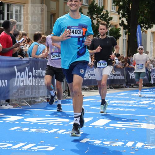29.06.2025 - hella hamburg halbmarathon Strokosch-Dieckow http://msf.ph/oto/8246164 29.06.2025 10:38:41 Ziel 2296, 2719, 4148, 5248, 6684, 8450, 9264, 9403, 9540, 10218, 11055, 11281, 11282, 11379, 12772, 13755, 13800, 14093, 15372, 17154, 18188, 19004 meine-sportfotos.de