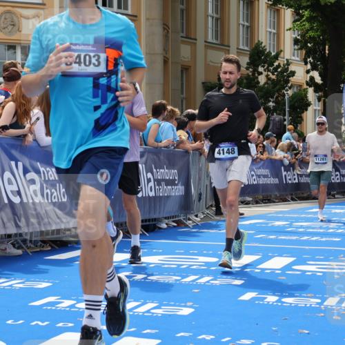 29.06.2025 - hella hamburg halbmarathon Strokosch-Dieckow http://msf.ph/oto/8246233 29.06.2025 10:38:41 Ziel 2296, 2719, 4148, 5248, 6684, 8450, 9264, 9403, 9540, 10218, 11055, 11281, 11282, 11379, 12772, 13755, 13800, 14093, 15372, 17154, 18188, 19004 meine-sportfotos.de