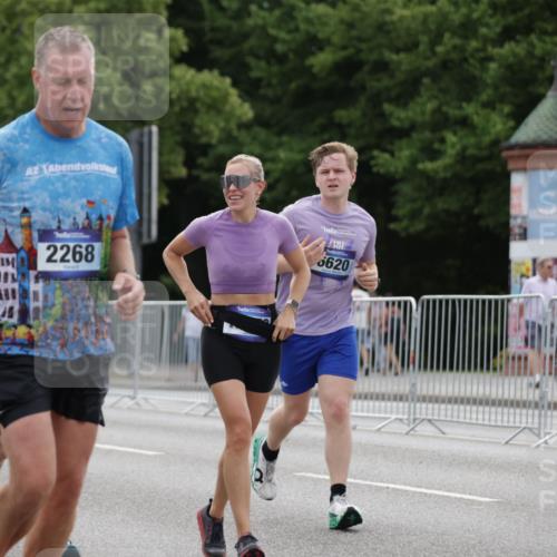 29.06.2025 - hella hamburg halbmarathon Jannik Wohlers http://msf.ph/oto/8246252 29.06.2025 10:30:33 Lombardsbrücke 1059, 1472, 1773, 2097, 2268, 2505, 3131, 4198, 6556, 6620, 6787, 7351, 8757, 9576, 9830, 10989, 11981, 12384, 12627, 14095, 14803, 15299, 15466, 15589, 17224, 17463, 17742, 17966, 19052, 19226 meine-sportfotos.de