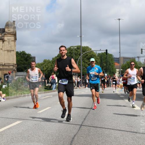 29.06.2025 - hella hamburg halbmarathon Yannick Fuchs http://msf.ph/oto/8246273 29.06.2025 10:35:13 20KM 1677, 1882, 1912, 2324, 2568, 2714, 2949, 3332, 4843, 4889, 5007, 5014, 5026, 5050, 5410, 5745, 5916, 6080, 6429, 7080, 7284, 8074, 8370, 8465, 8629, 8966, 9979, 10369, 10934, 10968, 10978, 11767, 11959, 12365, 12540, 12704, 13029, 13158, 13667, 14092, 14820, 15164, 15493, 15542, 15689, 16201, 16249, 16347, 16599, 17214, 17620, 17724, 17971, 18173, 18192, 18399 meine-sportfotos.de