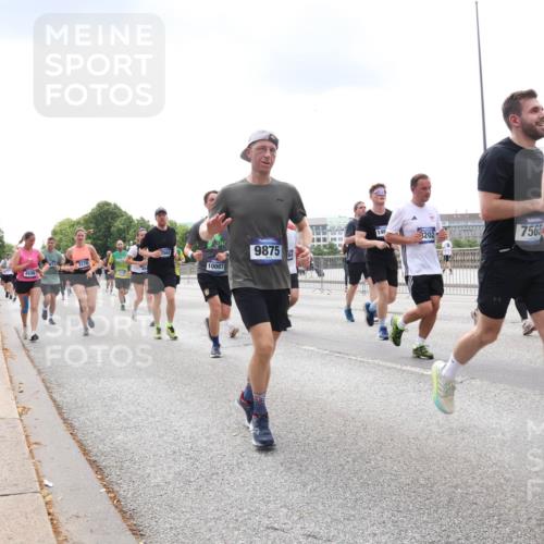 29.06.2025 - hella hamburg halbmarathon Lena Gebhardt http://msf.ph/oto/8246276 29.06.2025 10:34:00 Lombardsbrücke 1189, 1275, 1417, 1705, 1787, 1896, 2265, 2342, 2464, 2482, 2496, 2526, 2776, 2933, 3145, 3170, 3264, 3340, 3345, 3560, 3829, 3848, 4361, 4433, 4449, 4479, 4696, 4807, 4942, 5075, 5096, 5141, 5557, 5561, 5566, 5569, 5584, 5691, 5821, 5822, 5887, 6109, 6364, 6515, 6516, 6854, 6956, 6999, 7027, 7324, 7329, 7565, 7653, 8021, 8157, 8202, 8277, 8282, 8349, 8375, 8377, 8383, 8401, 9094, 9234, 9438, 9799, 9875, 9995, 10007, 10071, 10360, 10561, 11811 meine-sportfotos.de