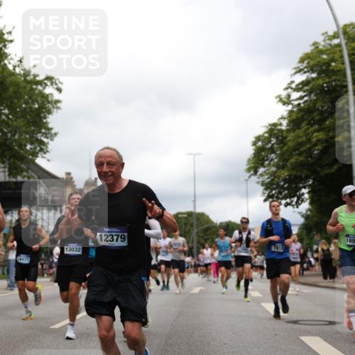 29.06.2025 - hella hamburg halbmarathon Yannick Fuchs http://msf.ph/oto/8246307 29.06.2025 10:47:43 20KM 1030, 1151, 1267, 1502, 1727, 1870, 2058, 2070, 2354, 2518, 2630, 3096, 3208, 3209, 3819, 5020, 5259, 5638, 5866, 6294, 6481, 6511, 6512, 6629, 6762, 6877, 6942, 7274, 7395, 7918, 8335, 8447, 9142, 9791, 9922, 10549, 10891, 11068, 11844, 12321, 12379, 12607, 12632, 12909, 13032, 13033, 13397, 13865, 13912, 13997, 14702, 15061, 15146, 15441, 15497, 15502, 15838, 15856, 15946, 16477, 16780, 17348, 17482, 18134, 18143, 18418, 18487, 18514, 18612 meine-sportfotos.de