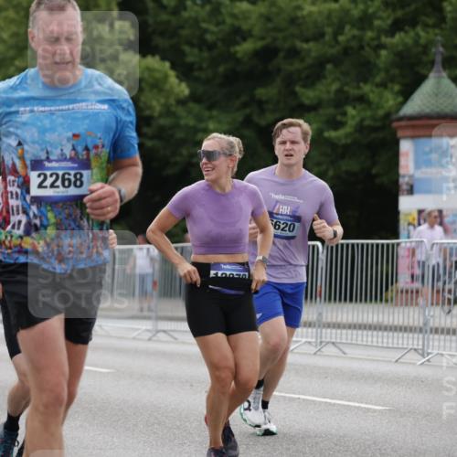 29.06.2025 - hella hamburg halbmarathon Jannik Wohlers http://msf.ph/oto/8246316 29.06.2025 10:30:33 Lombardsbrücke 1059, 1472, 1773, 2097, 2268, 2505, 3131, 4198, 6556, 6620, 6787, 7351, 8757, 9576, 9830, 10989, 11981, 12384, 12627, 14095, 14803, 15299, 15466, 15589, 17224, 17463, 17742, 17966, 19052, 19226 meine-sportfotos.de
