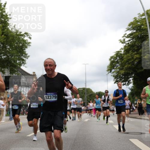 29.06.2025 - hella hamburg halbmarathon Yannick Fuchs http://msf.ph/oto/8246341 29.06.2025 10:47:43 20KM 1030, 1151, 1267, 1502, 1727, 1870, 2058, 2070, 2354, 2518, 2630, 3096, 3208, 3209, 3819, 5020, 5259, 5638, 5866, 6294, 6481, 6511, 6512, 6629, 6762, 6877, 6942, 7274, 7395, 7918, 8335, 8447, 9142, 9791, 9922, 10549, 10891, 11068, 11844, 12321, 12379, 12607, 12632, 12909, 13032, 13033, 13397, 13865, 13912, 13997, 14702, 15061, 15146, 15441, 15497, 15502, 15838, 15856, 15946, 16477, 16780, 17348, 17482, 18134, 18143, 18418, 18487, 18514, 18612 meine-sportfotos.de