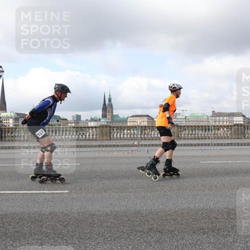 29.06.2025 - hella hamburg halbmarathon Lena Gebhardt http://msf.ph/oto/8246382 29.06.2025 09:02:38 Lombardsbrücke  meine-sportfotos.de