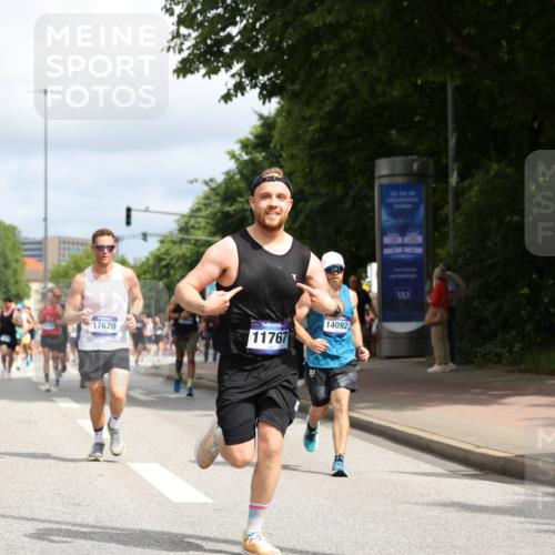 29.06.2025 - hella hamburg halbmarathon Yannick Fuchs http://msf.ph/oto/8246445 29.06.2025 10:35:14 20KM 1677, 1882, 1912, 2324, 2568, 2714, 2949, 3332, 4843, 4889, 5007, 5014, 5026, 5050, 5410, 5745, 5916, 6080, 6429, 7080, 7284, 8074, 8370, 8465, 8629, 8966, 9979, 10369, 10934, 10968, 10978, 11767, 11959, 12365, 13029, 13158, 13667, 14092, 14820, 15164, 15493, 15542, 15689, 16201, 16249, 16347, 16599, 17214, 17620, 17724, 17971, 18173, 18192, 18399 meine-sportfotos.de
