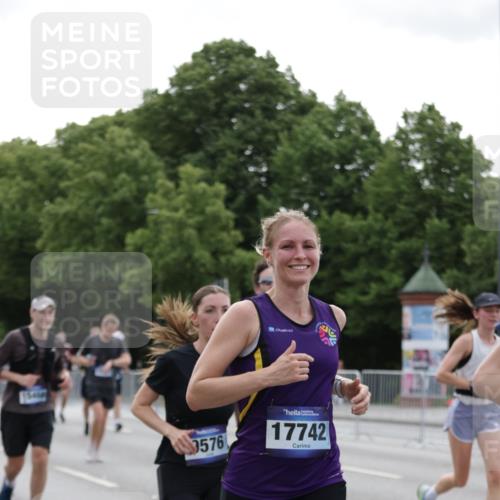 29.06.2025 - hella hamburg halbmarathon Jannik Wohlers http://msf.ph/oto/8246489 29.06.2025 10:30:36 Lombardsbrücke 1472, 1773, 2097, 2268, 2505, 3131, 6195, 6620, 6787, 7351, 8757, 9576, 10989, 11981, 11988, 12384, 12627, 14095, 14803, 15466, 15589, 17224, 17463, 17742, 17966, 19052, 19226 meine-sportfotos.de