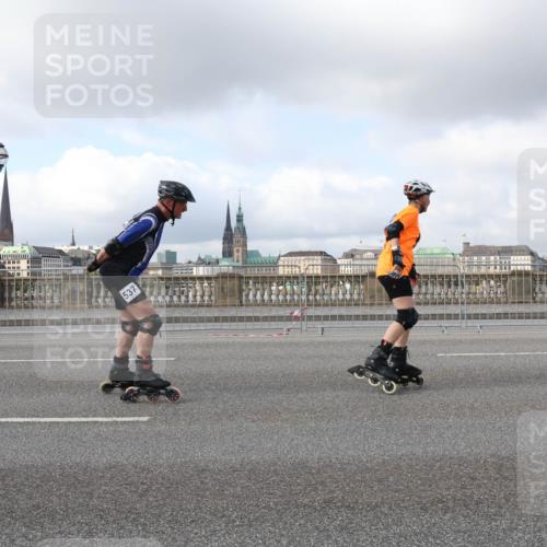 29.06.2025 - hella hamburg halbmarathon Lena Gebhardt http://msf.ph/oto/8246507 29.06.2025 09:02:38 Lombardsbrücke  meine-sportfotos.de