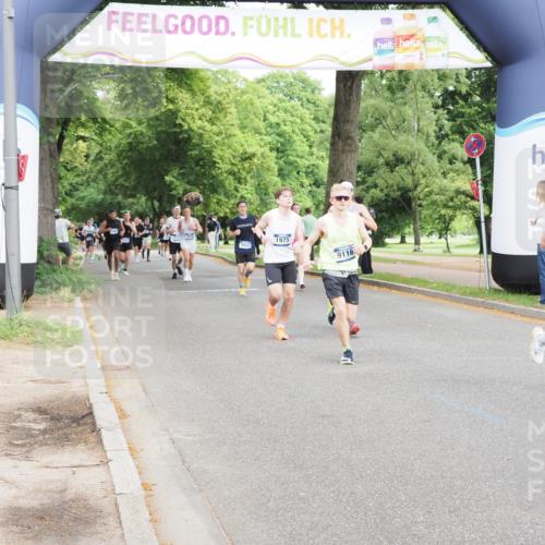 29.06.2025 - hella hamburg halbmarathon MichiJ http://msf.ph/oto/8246535 29.06.2025 10:28:25 Zwischen KM18-KM19 2044, 4398, 4766, 7109, 8925, 9116, 9294, 10369, 12088, 17425, 18154, 18803 meine-sportfotos.de