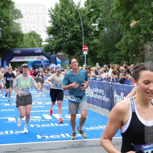 29.06.2025 - hella hamburg halbmarathon Zöllner http://msf.ph/oto/8246607 29.06.2025 10:57:14 Ziel 1387, 1877, 4167, 4261, 4940, 9577, 9884, 11590, 11612, 13750, 14139, 14588, 15110, 15664, 15726, 17617, 17660, 17993, 18208, 19184 meine-sportfotos.de