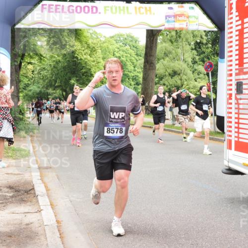 29.06.2025 - hella hamburg halbmarathon MichiJ http://msf.ph/oto/8246613 29.06.2025 10:51:08 Zwischen KM18-KM19 2698, 3572, 4120, 8578, 12177, 13939, 16395, 16639, 17730, 18520 meine-sportfotos.de