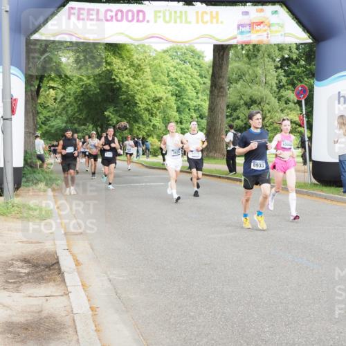 29.06.2025 - hella hamburg halbmarathon MichiJ http://msf.ph/oto/8246666 29.06.2025 10:28:28 Zwischen KM18-KM19 1975, 3626, 4398, 4766, 8933, 9116, 9294, 10369, 10968, 12088, 12372 meine-sportfotos.de