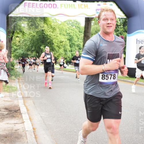 29.06.2025 - hella hamburg halbmarathon MichiJ http://msf.ph/oto/8246721 29.06.2025 10:51:09 Zwischen KM18-KM19 2698, 3572, 4120, 5354, 5365, 8578, 9680, 10694, 12177, 13939, 16639, 17730, 18520 meine-sportfotos.de