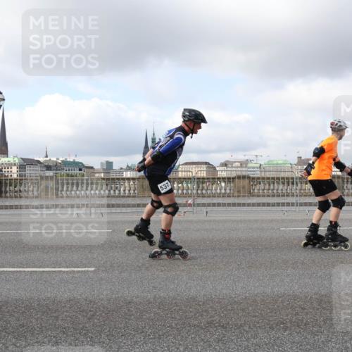 29.06.2025 - hella hamburg halbmarathon Lena Gebhardt http://msf.ph/oto/8246869 29.06.2025 09:02:38 Lombardsbrücke  meine-sportfotos.de