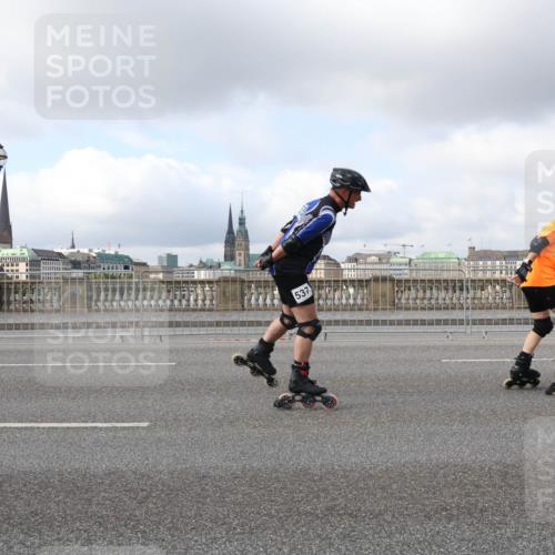 29.06.2025 - hella hamburg halbmarathon Lena Gebhardt http://msf.ph/oto/8246950 29.06.2025 09:02:39 Lombardsbrücke  meine-sportfotos.de