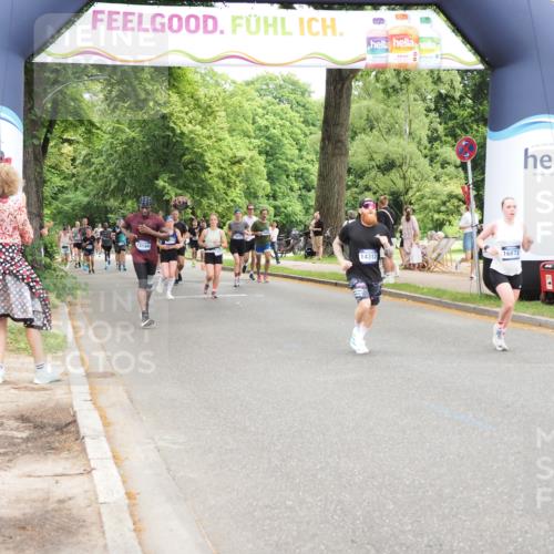 29.06.2025 - hella hamburg halbmarathon MichiJ http://msf.ph/oto/8246952 29.06.2025 10:51:14 Zwischen KM18-KM19 5354, 5365, 8578, 9680, 10694, 13184, 14313, 16639, 16872, 18520 meine-sportfotos.de
