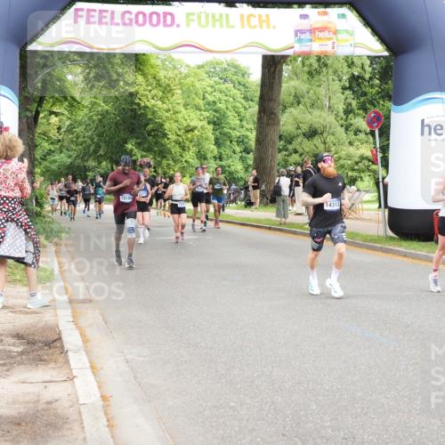 29.06.2025 - hella hamburg halbmarathon MichiJ http://msf.ph/oto/8246986 29.06.2025 10:51:14 Zwischen KM18-KM19 5354, 5365, 8578, 9680, 10694, 13184, 14313, 16639, 16872, 18520 meine-sportfotos.de