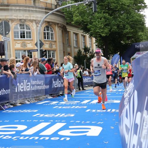 29.06.2025 - hella hamburg halbmarathon Strokosch-Dieckow http://msf.ph/oto/8246994 29.06.2025 10:39:01 Ziel 1164, 1445, 1803, 2262, 3136, 4359, 4759, 6682, 6686, 6687, 11447, 11619, 12137, 13137, 15556, 15561, 15873, 16656, 16820, 18734, 19151 meine-sportfotos.de